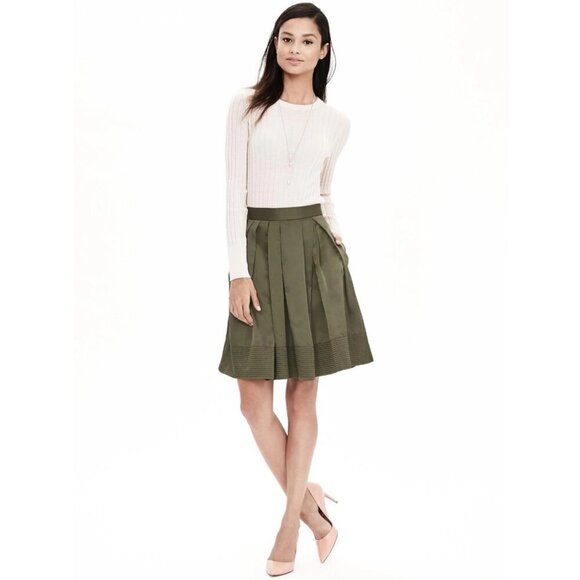 Banana Republic Taffeta Fit and Flare Skirt - Picture 4 of 11